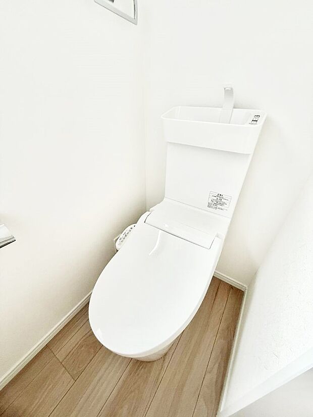 【トイレ】■毎日使う場所だからこそ、清潔感溢れる空間