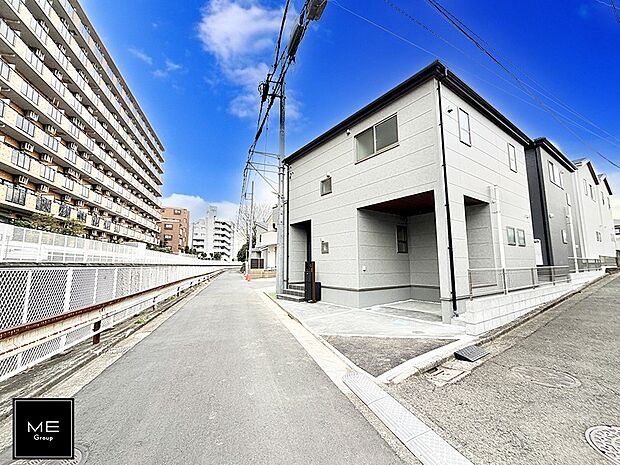【前面道路含む現地写真】■新しい住まい、街の新しい風景