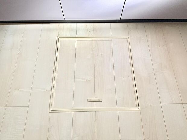 【床下収納】■隠れた収納スペースで家全体がスッキリ