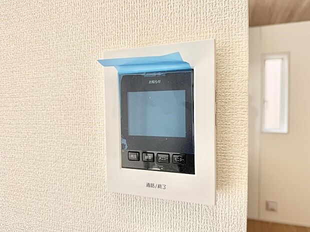 【TVモニター付インターフォン】■訪問者を確認できて安心感が増します