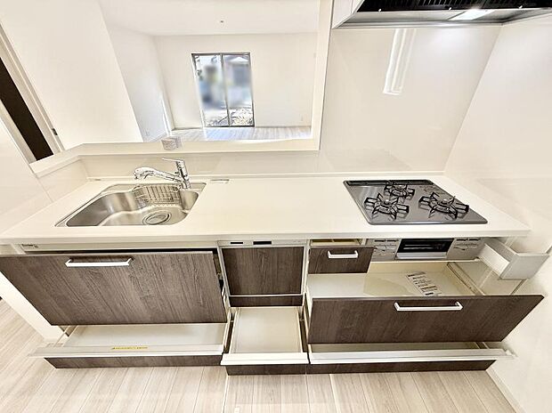 【キッチン】■家族の絆を深める、温もりのあるキッチン