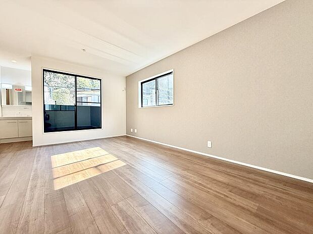 【リビングダイニング】■シンプルだけど贅沢、大切な人と過ごす心がほどける空間