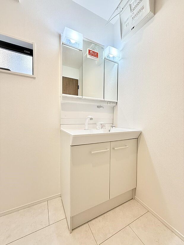 【洗面台・洗面所】■朝の準備がスムーズにできる広さです