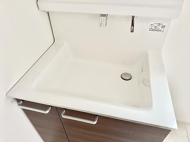 【ハンドシャワー付洗面台】■手洗いや顔を洗う時も快適に使える便利なシャワー