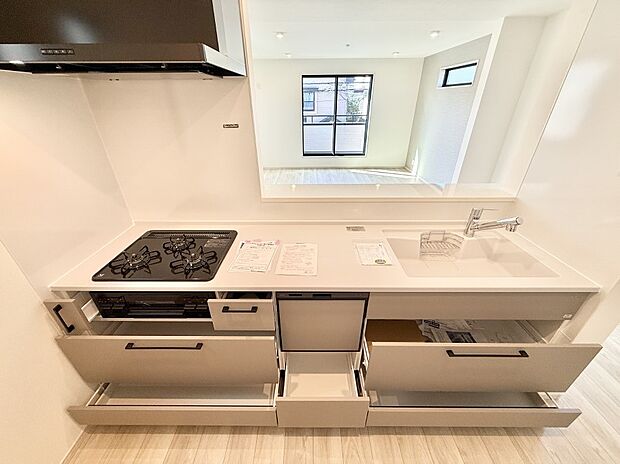 【キッチン】■美味しい時間が生まれる、笑顔あふれるキッチン