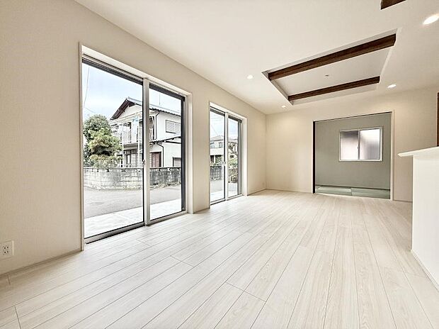 【ダイニング】■ふとした瞬間に幸せを感じる、心地よい場所