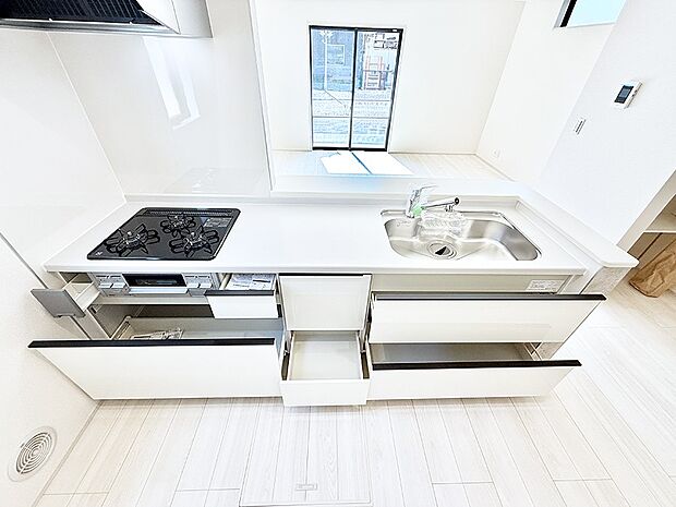 【キッチン】■家族の絆を深める、温もりのあるキッチン