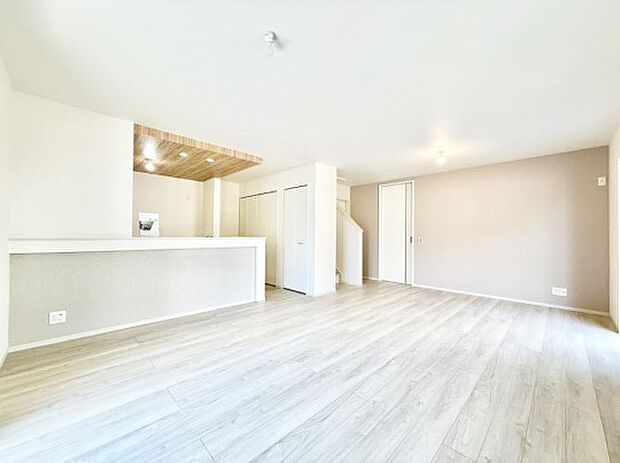 【ダイニング】■家族の笑顔があふれる、くつろぎの空間