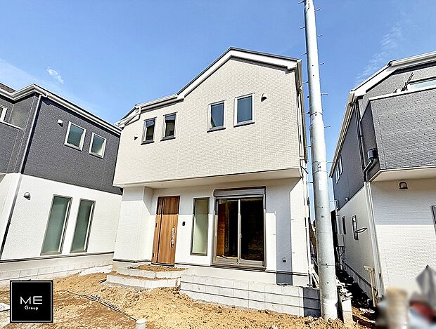 【現地外観写真】■暮らしを彩る充実した設備仕様が備わった住まい