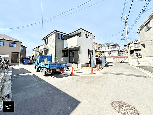 【前面道路含む現地写真】■この道を歩けば、毎日が少し特別になる