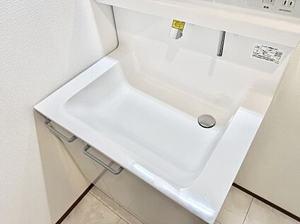 ハンドシャワー付洗面台