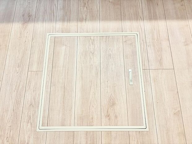 【床下収納】■隠れた収納スペースで家全体がスッキリ