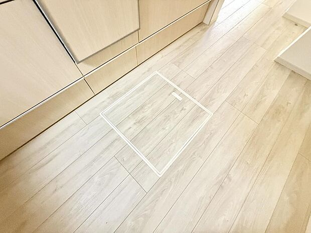 【床下収納】■隠れた収納スペースで家全体がスッキリ