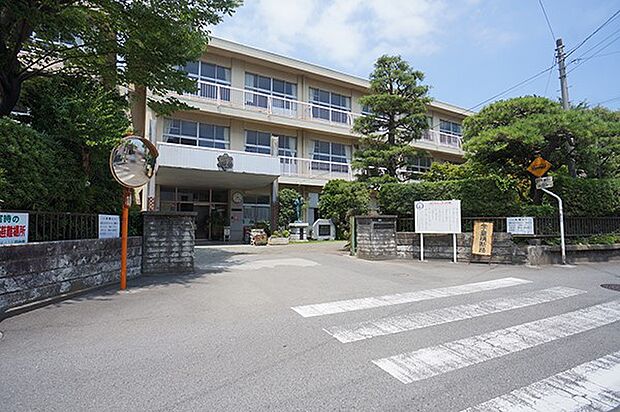 小田原市立芦子小学校（約210m・徒歩3分）