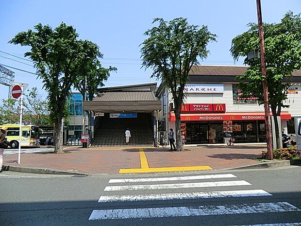 小田急江ノ島線「善行」駅（約800m・徒歩10分）