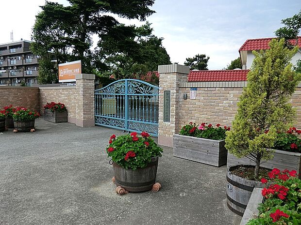 聖和学院第二幼稚園(約877m・徒歩11分)