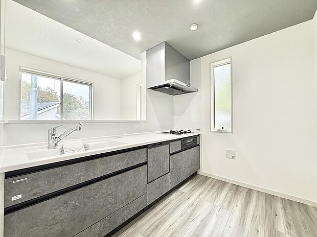 【ダイニングキッチン】■美味しさの魔法がかかる、特別なキッチン