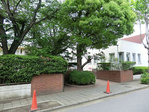 かまくら幼稚園（約2,000m・徒歩25分）