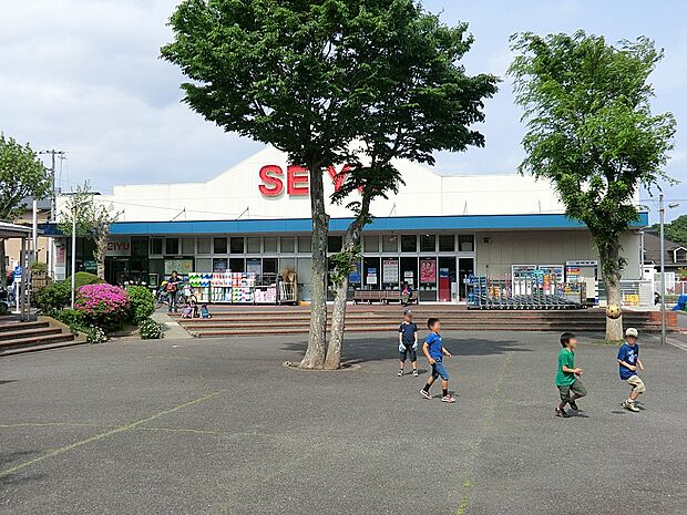 西友逗子ハイランド店（約1,800m・徒歩23分）
