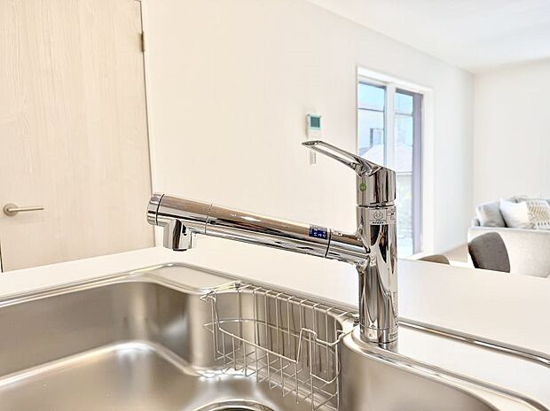 【浄水器】■清潔でおいしい水を手軽に供給してくれます