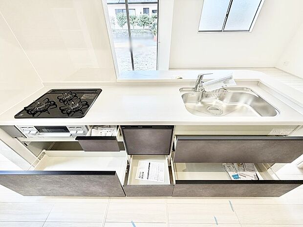 【キッチン】■美味しい時間が生まれる、笑顔あふれるキッチン