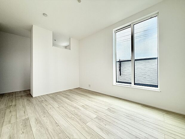 【リビング以外の居室】■シンプルで使いやすい空間がスッキリ感じられます