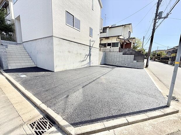 【駐車場】■自宅にカースペースがあると助かります