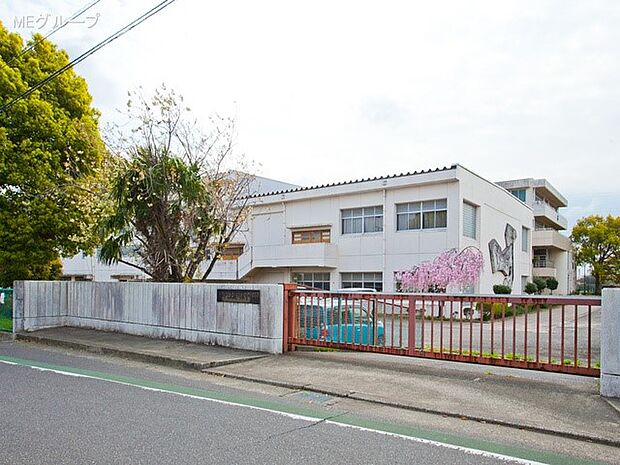 愛川町立愛川東中学校(約2,500m・徒歩32分)