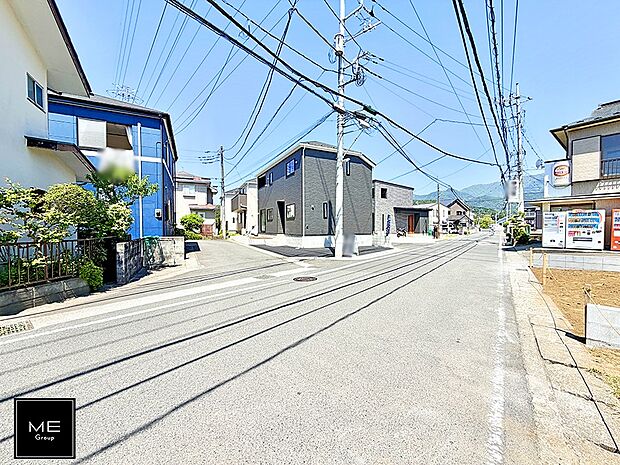 【前面道路含む現地写真】■この道を歩けば、毎日が少し特別になる