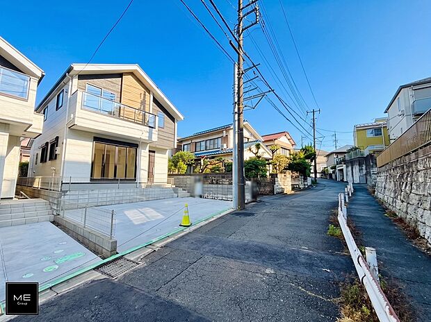 【前面道路含む現地写真】■家族とのお出かけが楽しくなる環境です
