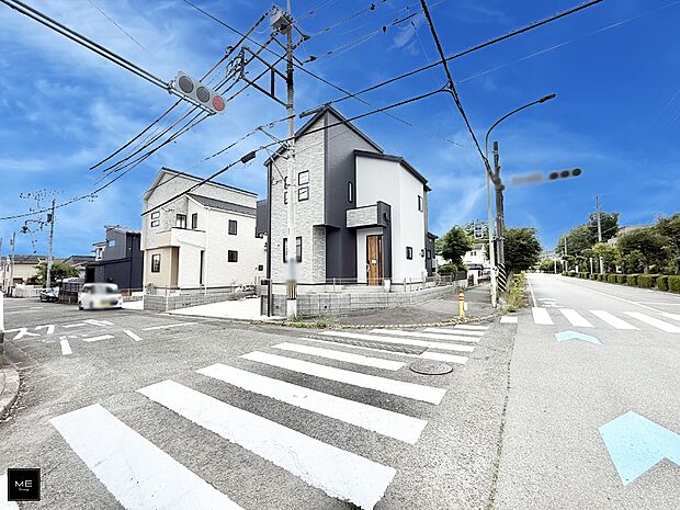 【前面道路含む現地写真】■新しい住まい、街の新しい風景