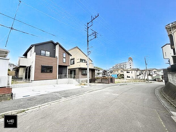 【前面道路含む現地写真】■家族とのお出かけが楽しくなる環境です