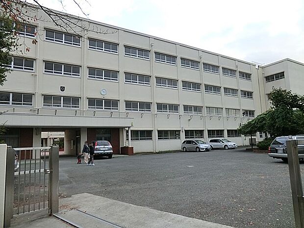 横浜市立港南台第一中学校（約1,100m・徒歩14分）