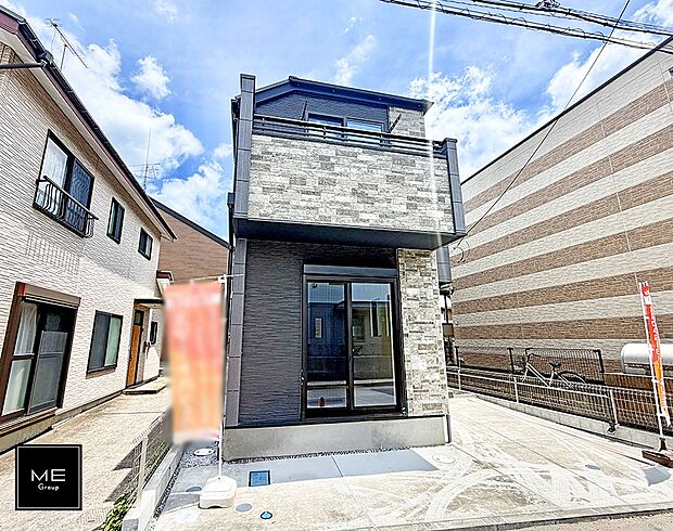 【現地外観写真】1号棟  ■暮らしを彩る充実した設備仕様が備わった住まい