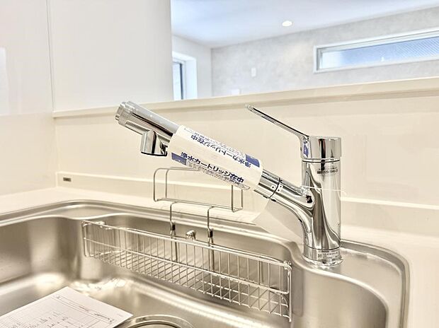 【浄水器】■清潔でおいしい水を手軽に供給してくれます