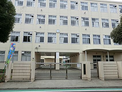 横浜市立上郷中学校 2200m(28分)
