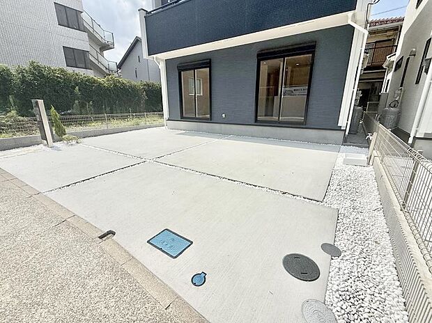 【駐車場】1号棟 ■自宅にカースペースがあると助かります