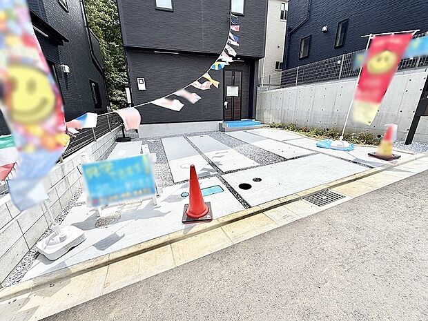 【駐車場】2号棟  ■自宅にカースペースがあると助かります