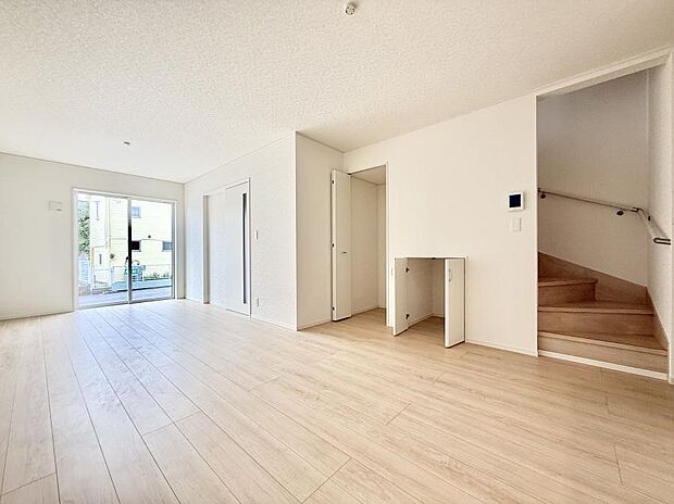 【ダイニング】1号棟 ■ふとした瞬間に幸せを感じる、心地よい場所