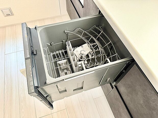 【食洗機】■手間なく洗浄！食器をピカピカに仕上げてくれます