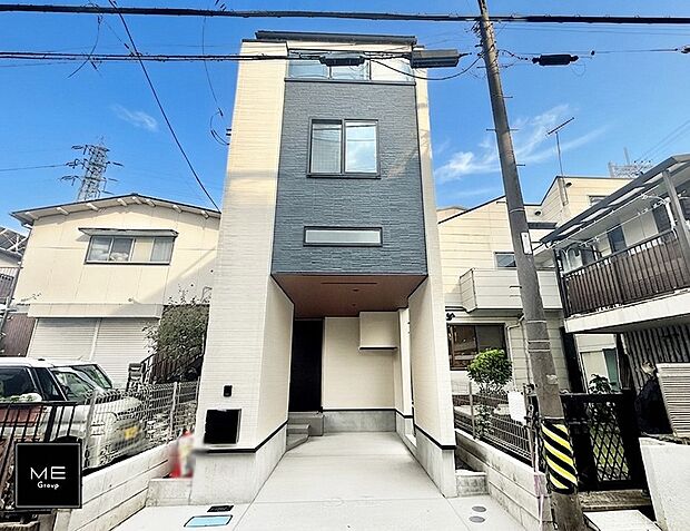 【現地外観写真】1号棟 ■暮らしを豊かにする充実した仕様設備で快適に
