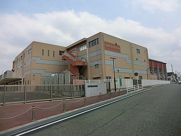 大和市立光丘中学校(約1,456m・徒歩19分)