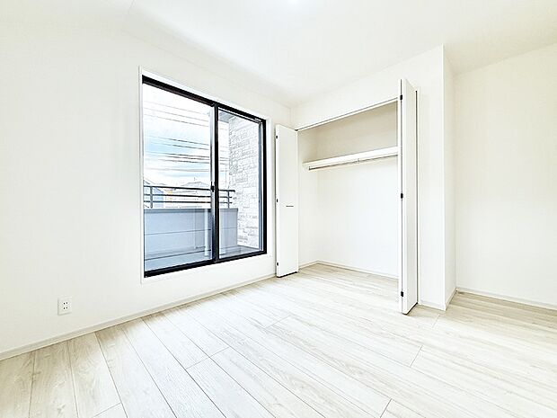【リビング以外の居室】2号棟  ■機能的で使いやすいお部屋で毎日を快適に
