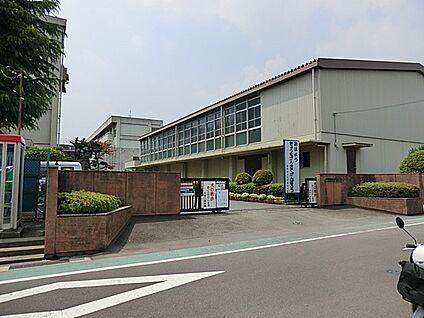 海老名市立大谷小学校 140m(2分)