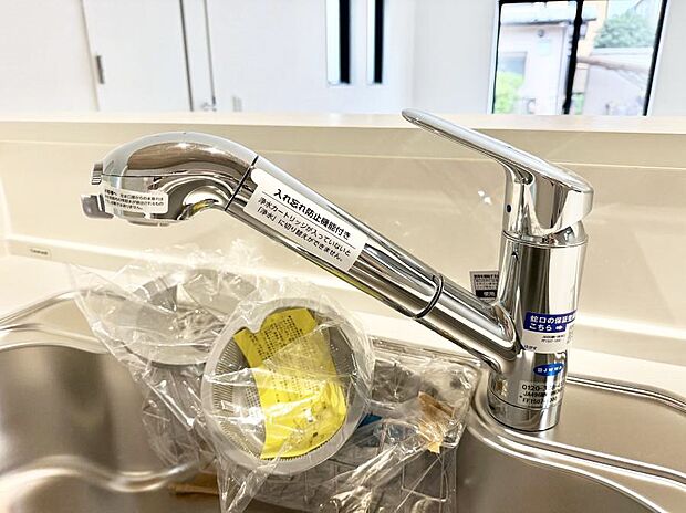 【浄水器】■清潔でおいしい水を手軽に供給してくれます