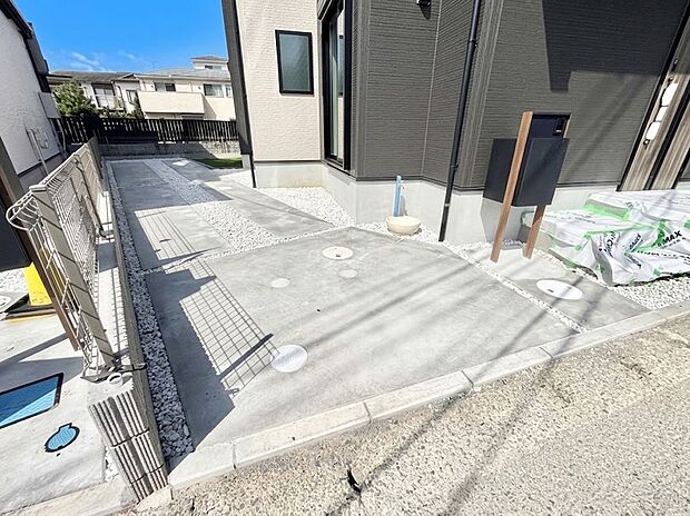 【駐車場】2号棟  ■快適な駐車スペースで安心