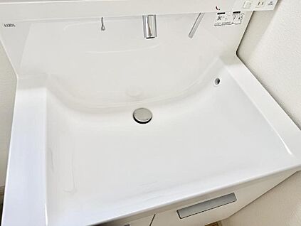 ハンドシャワー付洗面台