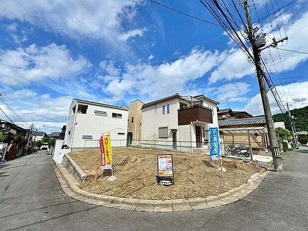 お電話でご予約いただけましたら、お仕事終わりの遅い時間などお客様のご都合に合わせてご対応させて頂きますのでお気軽にお問い合わせください!