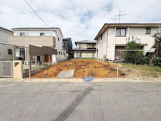 【モデルハウスご案内受付中】お電話でご予約いただけましたら、お仕事終わりの遅い時間などお客様のご都合に合わせてご対応させて頂きますのでお気軽にお問い合わせください!(現地写真:R8.9撮影)