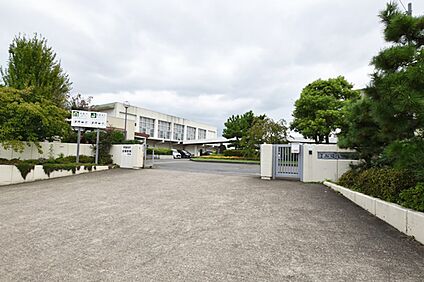 西城陽中学校 約1104ｍ(徒歩14分)